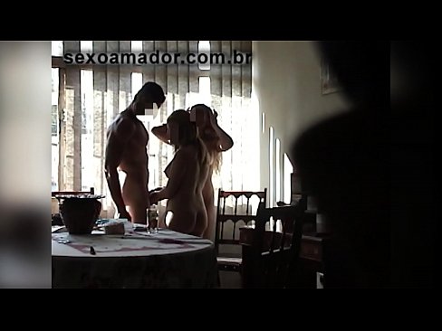 ❤️ Szexbarátok meghívnak egy óriásembert és egy édeshármast vele Porno at hu.niceporn.ru ❌️