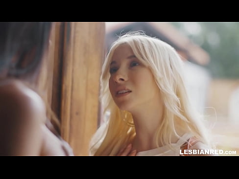 ❤️ A lány néhány hónap után hazajön, és végül a mostohaanyja punciját eszik. Porno at hu.niceporn.ru ❌️