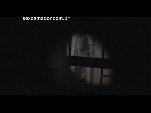 ❤️ Szőke lányt titokban videóra vette a környékbeli kukkoló, aki üreges téglák mögé rejtőzött Porno at hu.niceporn.ru ❌️